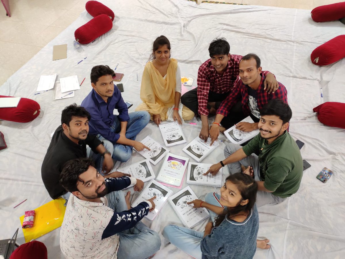 yeheksoch's tweet photo. The session helped participants understand&be comfortable with changes that happen to body during adolescence #SRHR #MLMF #Endecm @dasra @NomiFuchs @ARROW_Women @UNFPA @UNICEFIndia @Pravah01 @YouthCommutiny @TheYPFoundation @GirlsNotBrides @beyondeyeorg @BMGFIndia @ajws https://t.co/pFqNp7otor