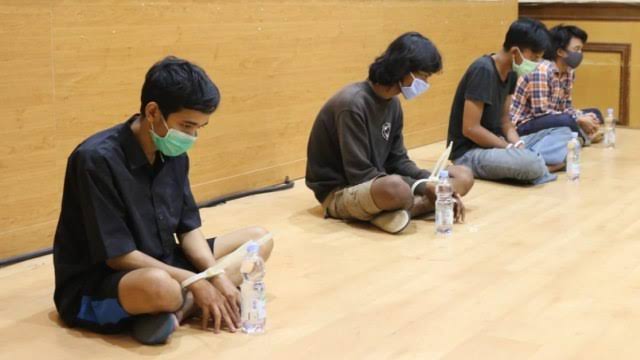 lokataru_id's tweet photo. Update Kasus Kriminalisasi ‘Anarko’ Tangerang

- Sebuah utas. https://t.co/F0RyMGJMHT