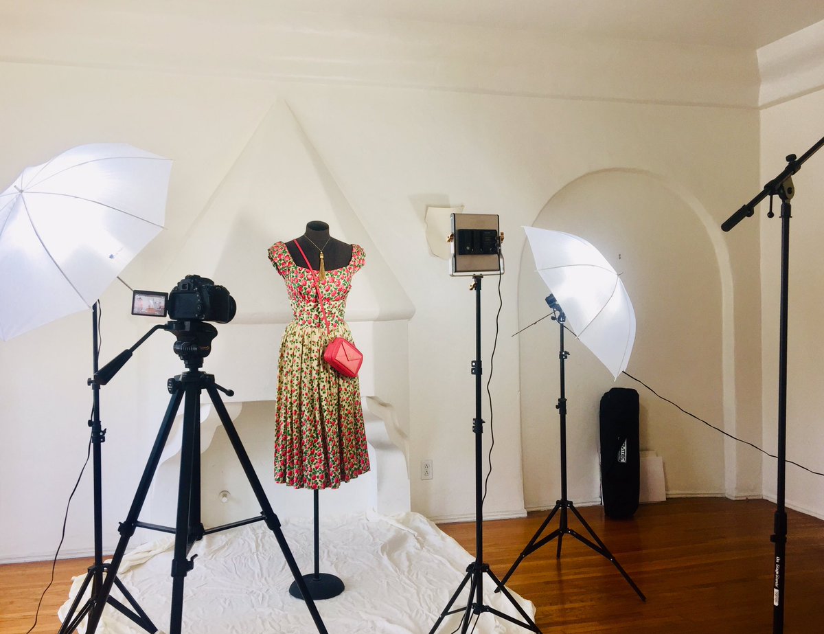 lyft_5's tweet photo. Studio space complete and making the magic happen!
#studio #lbc #losAngeles #plasticcolorproductions #1928architecture #spanishstyle #art #rent #film #filmlocation https://t.co/aZ4ZRTh2Mi