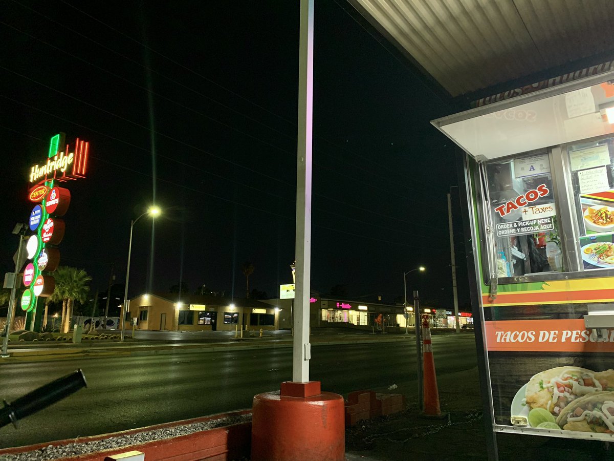 iamleeaux's tweet photo. by far the best place to get tacos in my neighborhood; 👾 #huntridge #huntridgelv https://t.co/QpsRvL1S4n