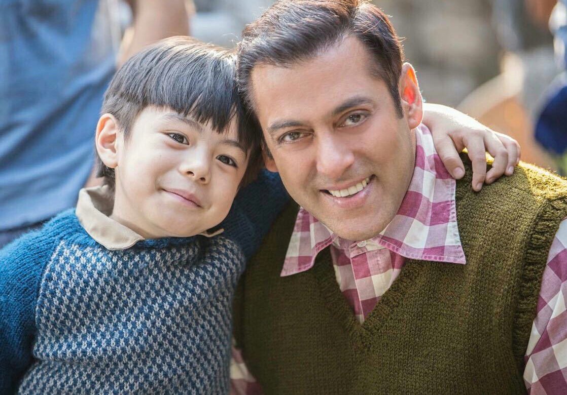 #3YearsOfTUBELIGHT

▪️Talking About Film's Music Album, One of My All Time Favourites, THE MOST UNDERRATED MUSIC ALBUM OF LAST DECADE!

#MainAgar and #TinkaTinka My All Time Favourite Songs, Honestly Film's Songs Were Heart Touching!♥️

FILM'S MUSIC ALBUM IS PURE GOLD!

.