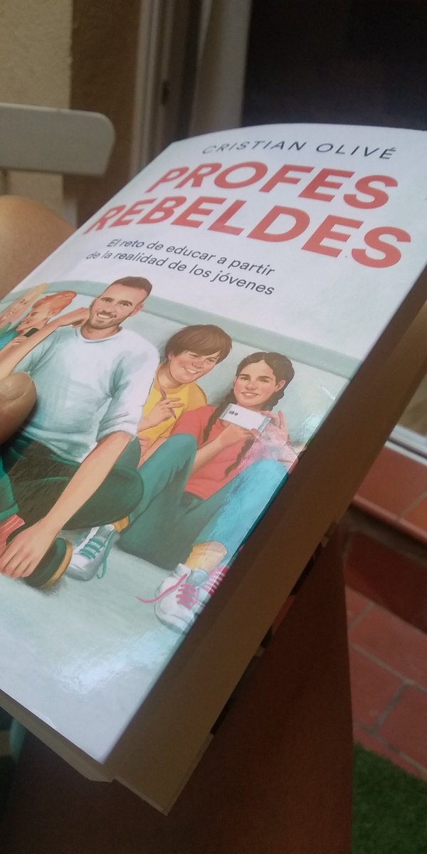 RuthMellado's tweet photo. Gràcies @xtianolive per ajudar-me amb valors que expliques a #profesrebels . Temps insegurs per començar en el món de l'educació però em dónes força! 💪 https://t.co/mujfm3psTS