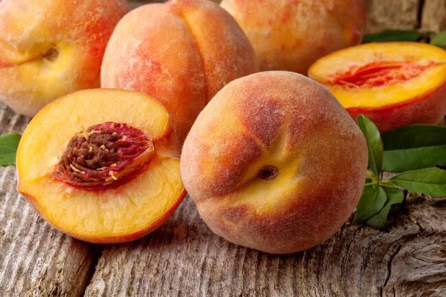 2. Aaru (আৰু आड़ू ) Peach : Normal peach found in the market, but grown in North India. Not local. Yellow or reddish yellow in colour. (আমাৰ নৰা বগৰী সমান সোৱাদ নাই, সেৰসেৰীয়া  )Both Nora Bogori and Aaru (Prunus Persica) are peaches and has a fuzzy skin ( চালত শুঙ আছে)