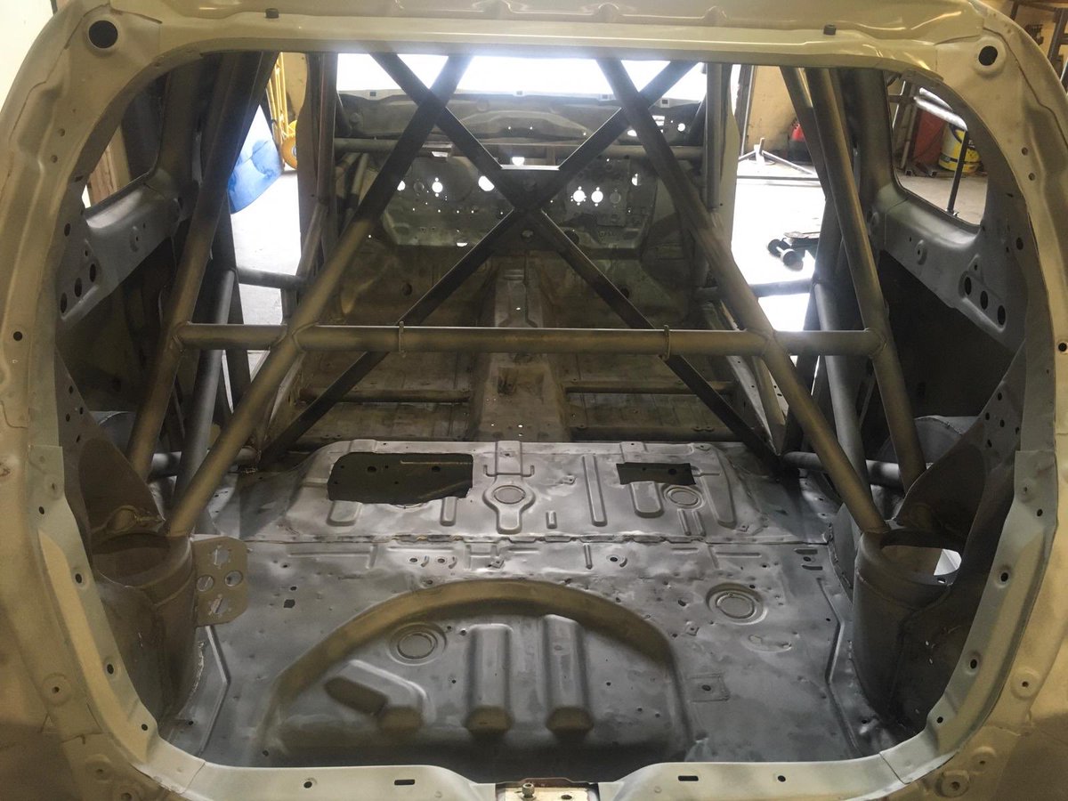 Big thank you to Harry Hockley motorsport for bead blasting our Suzuki Swift shell. Next stage, paint!