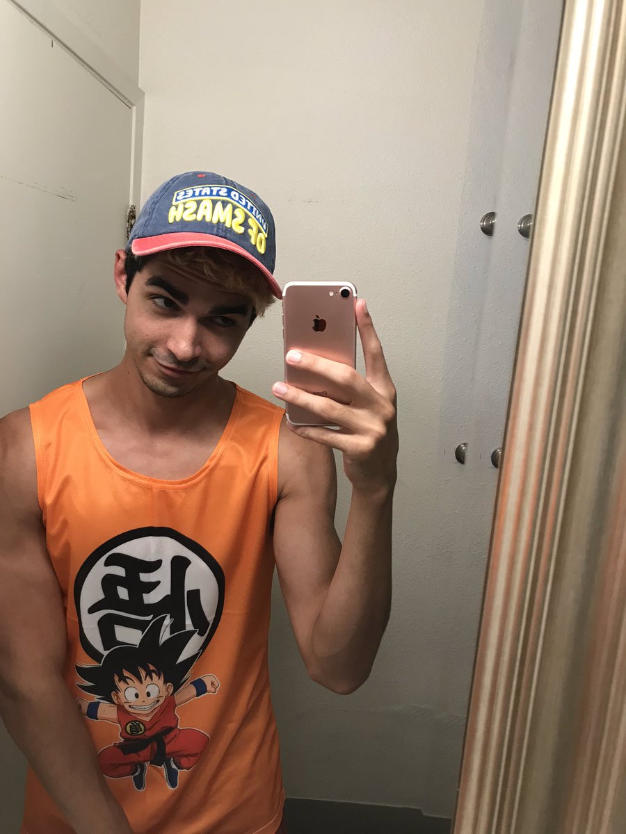 Dope stream, thanks guys for the awesome gifts we got delivered today from <a href="/TeamStreamGifts/">StreamGifts</a>! Got a Goku tank top, an Ash Ketchum hat, and a United States of Smash hat. My weeb levels have increased tenfold 💪🏼