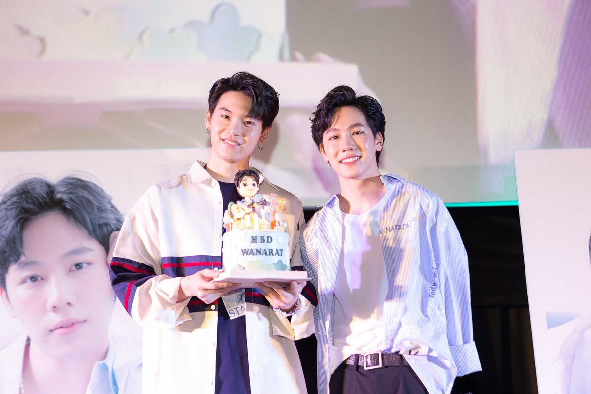 YMayyda's tweet photo. ขอให้พี่วอร์มีความสุขมากๆ สุขภาพร่างกายแข็งแรง มีงานเยอะๆ อยู่น่ารัก
ดุ้กดิ้กๆอย่างนี้ไปกับพวกเราไปนานๆเลยนะคะ
#War26thBDwish https://t.co/0DdAQPiG5l