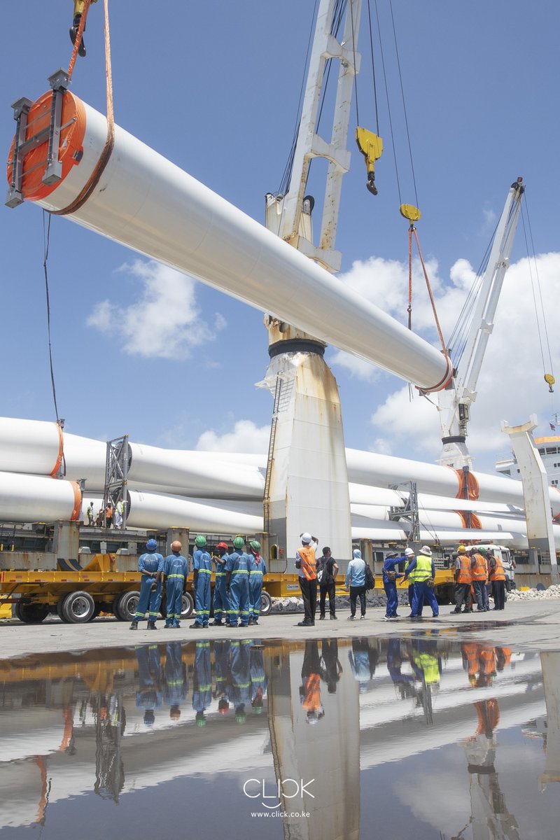 One of my highlights was the offloading of the turbines in Kilindini. These were the largest turbines regionally, and offloading was a process that took a lot of skill and coordination.