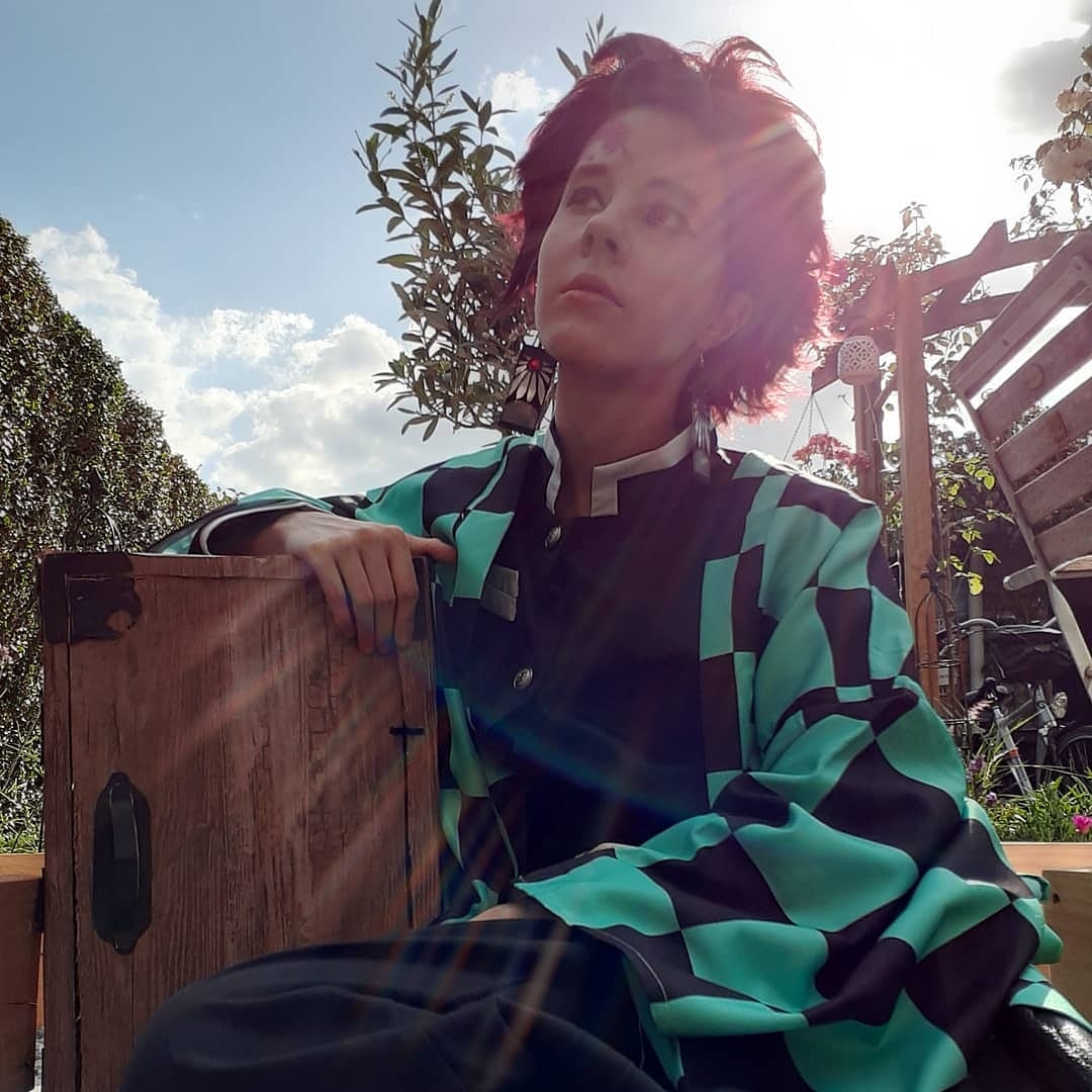 COSFNL's tweet photo. "Anyone who hurts my sister, Hashira or not, I won't let you get away with it." 💚🖤 

#demonslayercosplay #tanjirokamadocosplay #tanjirocosplay #tanjirokamado #tanjiro #demonslayer #cosplay #cosplayersofinstagram #cosplayer #cosplayersfromnl #dutchcosplayer https://t.co/5Qp3tO9dQp