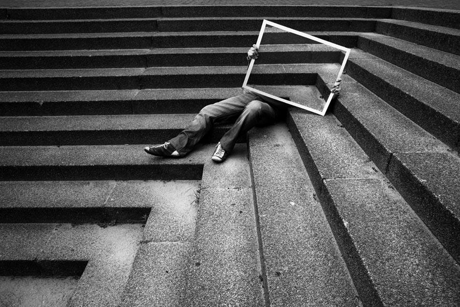 "Demos gracias al espejo por revelarnos únicamente nuestra apariencia".
–Samuel Butler

Fotografía, Jonge Meesters

 #culturainquieta