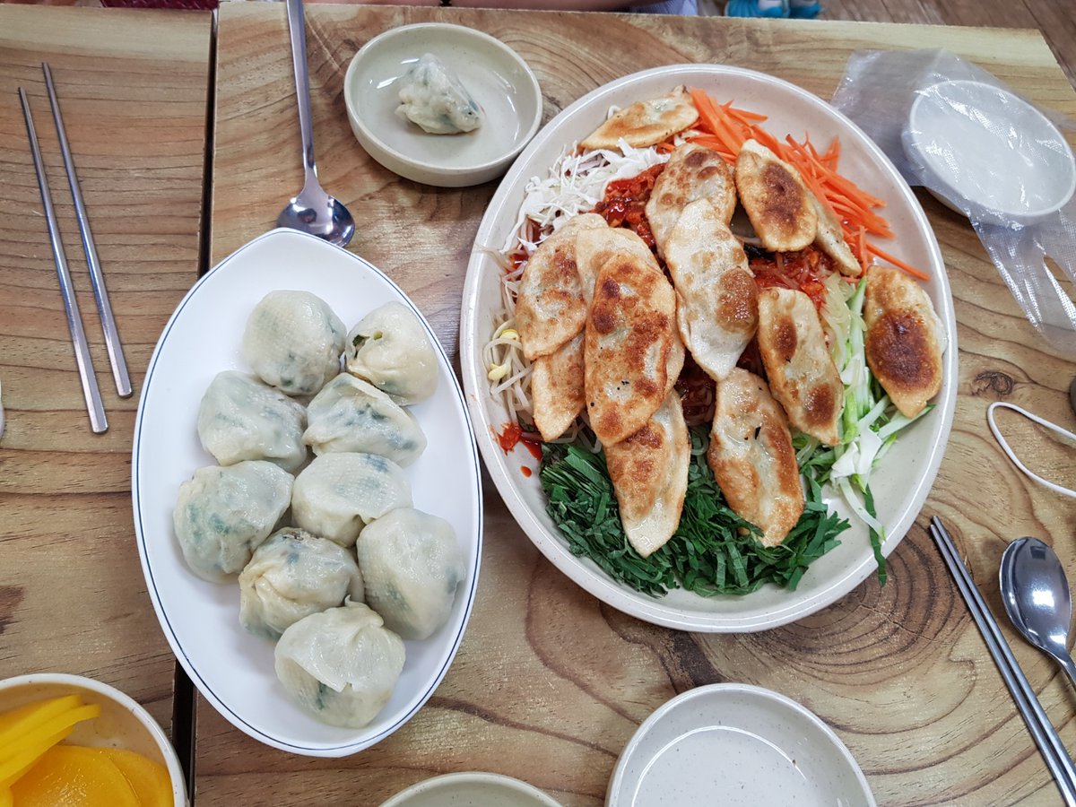 이번달만 두번째 방문_ "이모네 손만두"에요
사회복지과 단골집입니다.  맛있게 잘먹고 갑니다