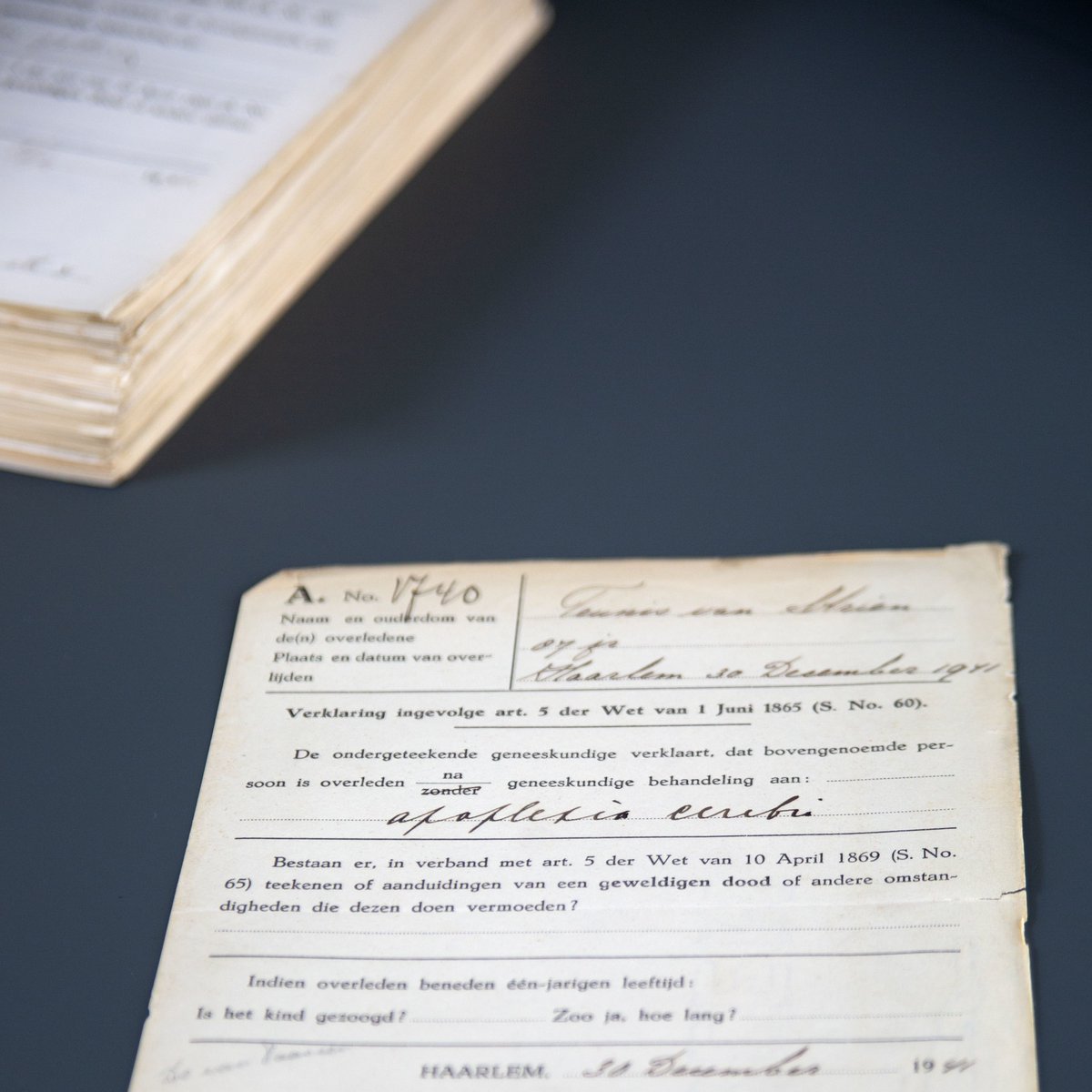 Oproep | Netwerk Oorlogsbronnen en <a href="/NHArchief/">NHArchief</a> zoeken vrijwilligers voor de ontsluiting van 'doodsbriefjes' uit de Tweede Wereldoorlog van circa 12.000 Haarlemmers.
oorlogsbronnen.nl/nieuws/oproep-… #WO2 #crowdsourcing