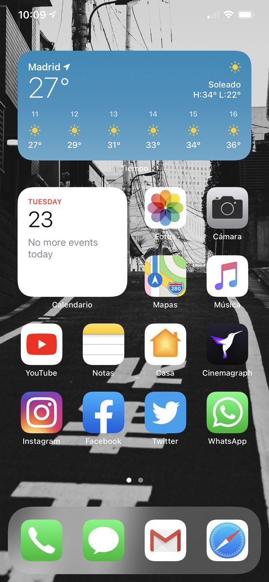 gastonoliva's tweet image. So far, so good #iOS14DevBeta1