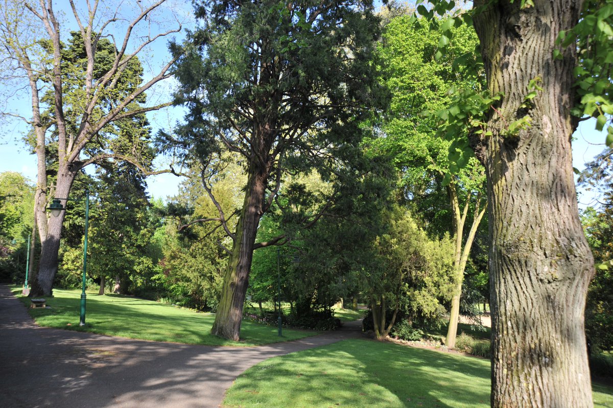 ofcourselemans's tweet photo. Quelles sont les villes françaises avec le plus de mètres-carrés de parcs par habitant ? 

https://t.co/vH2k7HNt9Y donne son top 10.

Avec une moyenne de 3,82m² de parcs pour dix habitants, #LeMans prend la deuxième place de ce classement !!! https://t.co/hm8FWO9aYX