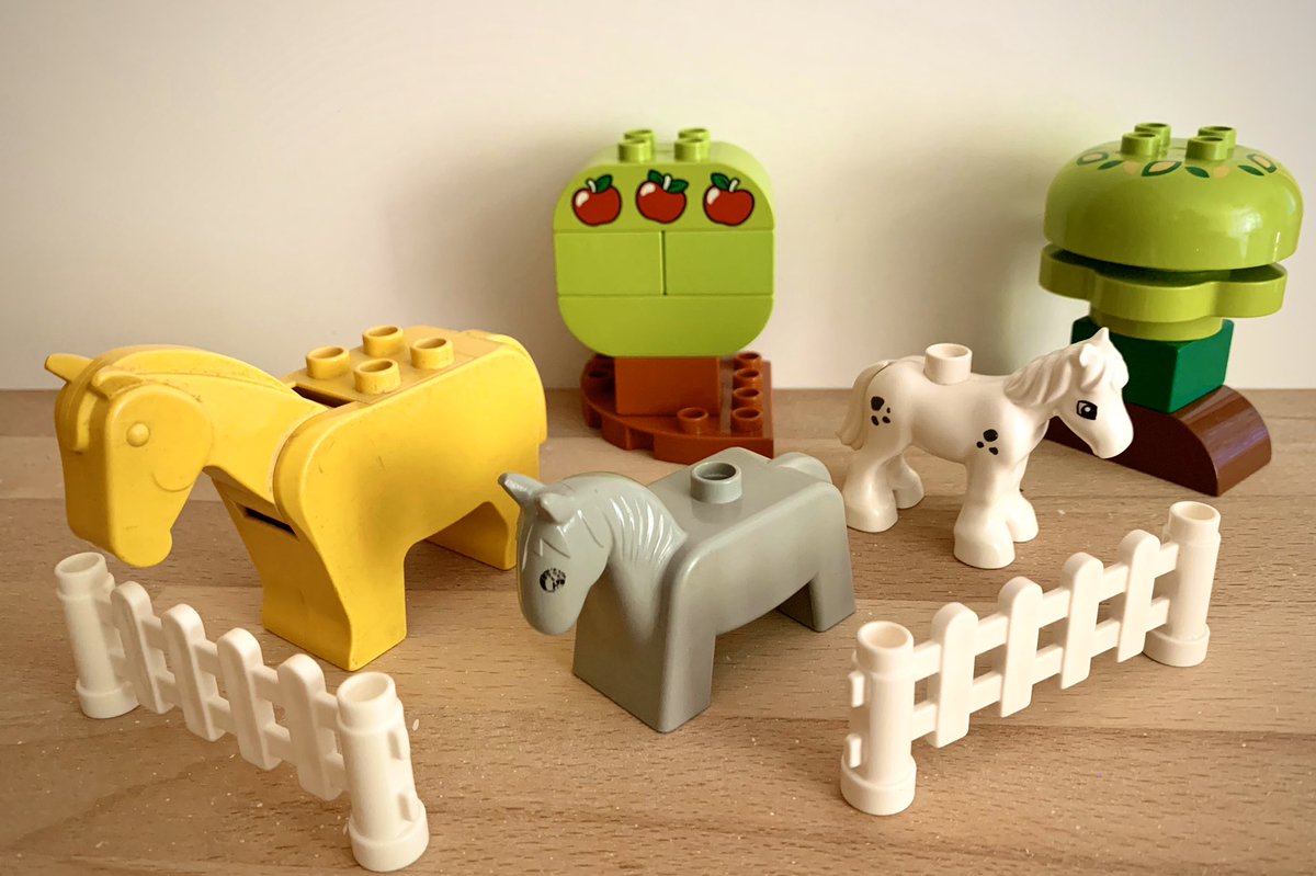 xxivips's tweet photo. 3 generations of #duplo horses (from 1979 to 2010), now sharing the same toy box of my kiddo 🧱 😀 https://t.co/LaSDDKQLK3