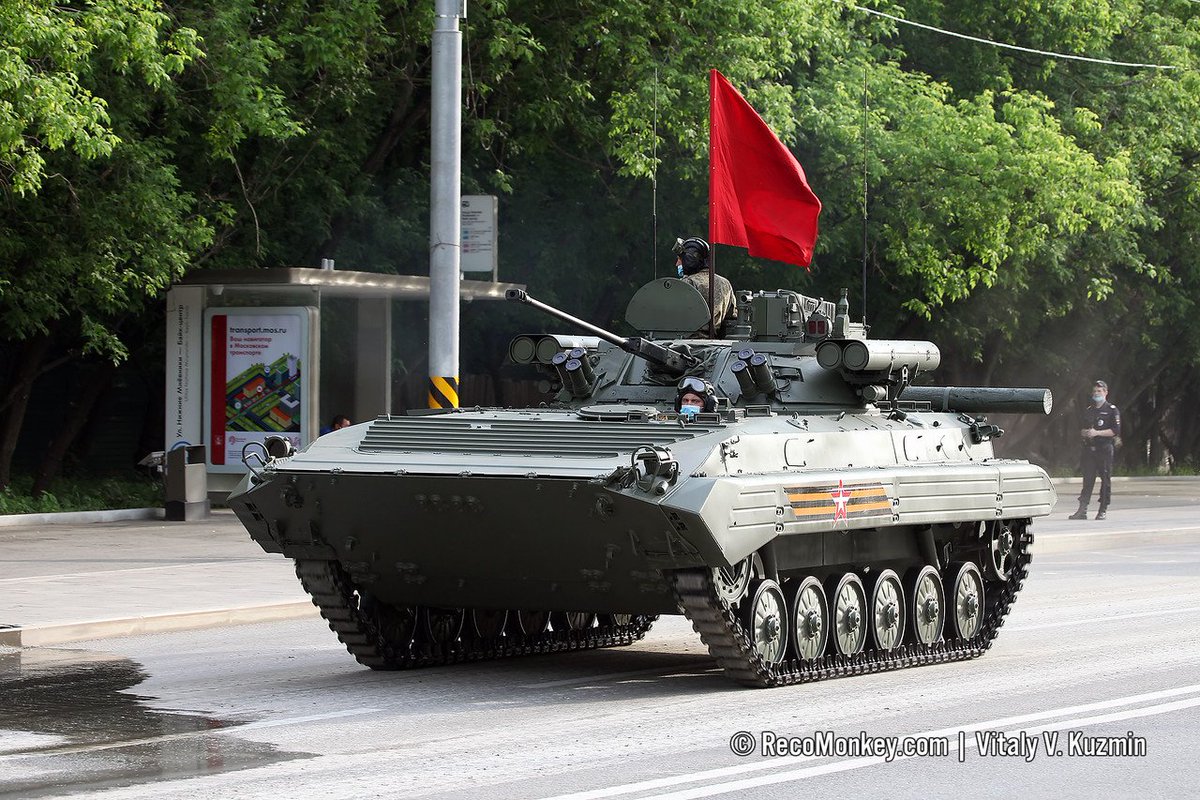 BMP-2M with B05Ya01 Berezhok turret. Gun upgraded with digital stabilisation, addition of 2x Kornet-E and addition of an AG-30 30mm AGL at rear. New Sozh panoramic sight, understood to be same as on BMD-4M. Enhanced comms.