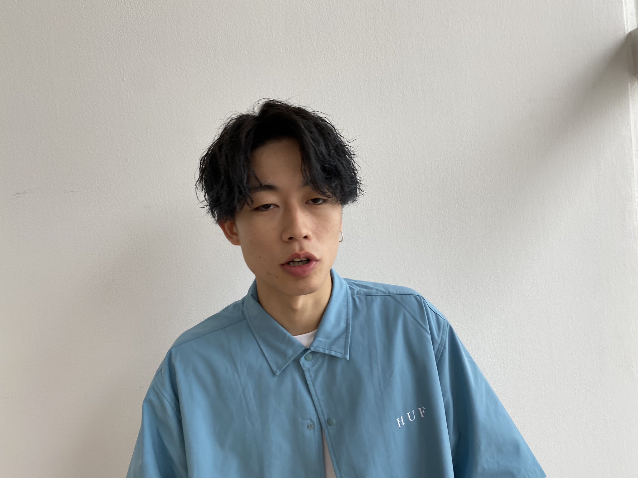 コムドット ゆうた V Twitter 髪の毛染めました 猟奇的な目