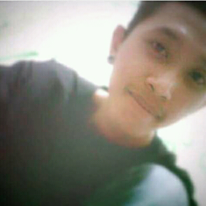 donirio4's tweet photo. ayo pergi bersamaku > Truth or Dare on #BIGOLIVE https://t.co/8W9iMINcZv https://t.co/P0Jfvpscda