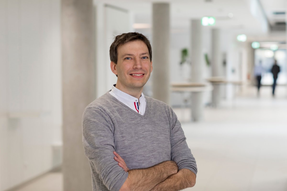 HelmholtzMunich's tweet photo. #HelmholtzWebinarSeries

Don't miss the last webinar of the series!

⏰When? June 25th, 3:00 pm CEST

🗣Who? Oliver Bruns will share his knowledge on next-generation in vivo #imaging in the short-wave infrared

⚙️How? REGISTER HERE! https://t.co/jndszCDmH6

#SwirImaging https://t.co/hCPvO5HW80