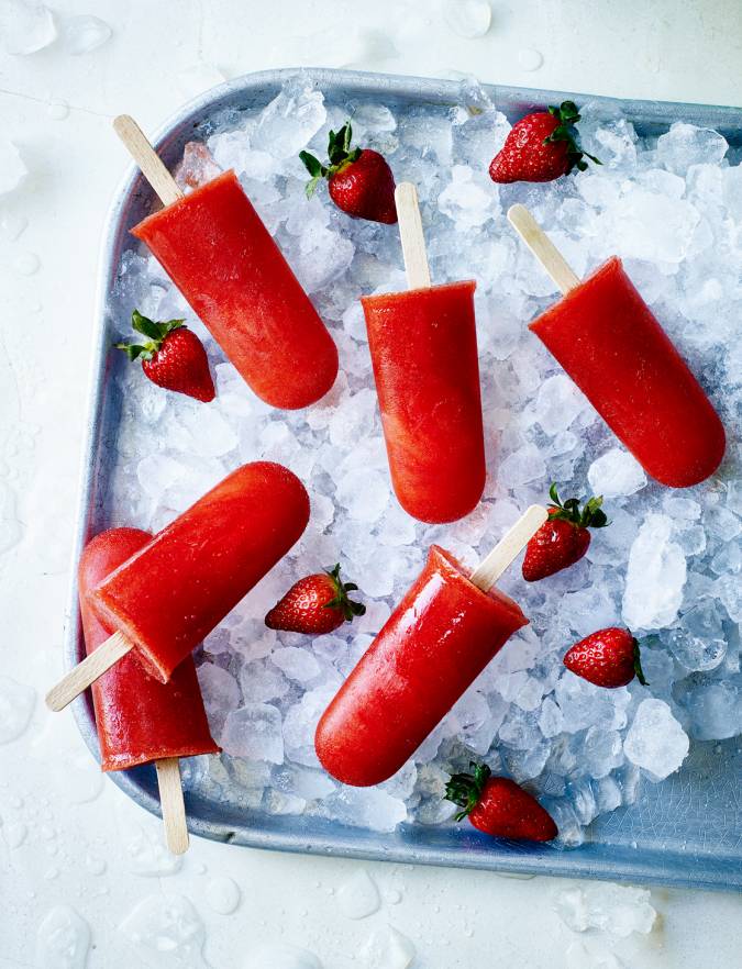 SainsburysMag's tweet photo. The sun has got its hat on - hip, hip, hip...ICE CREAM! Try some of our favourites to cool off this week😎😎😎 https://t.co/PBNRNhhcJL https://t.co/BfDw26XwY2