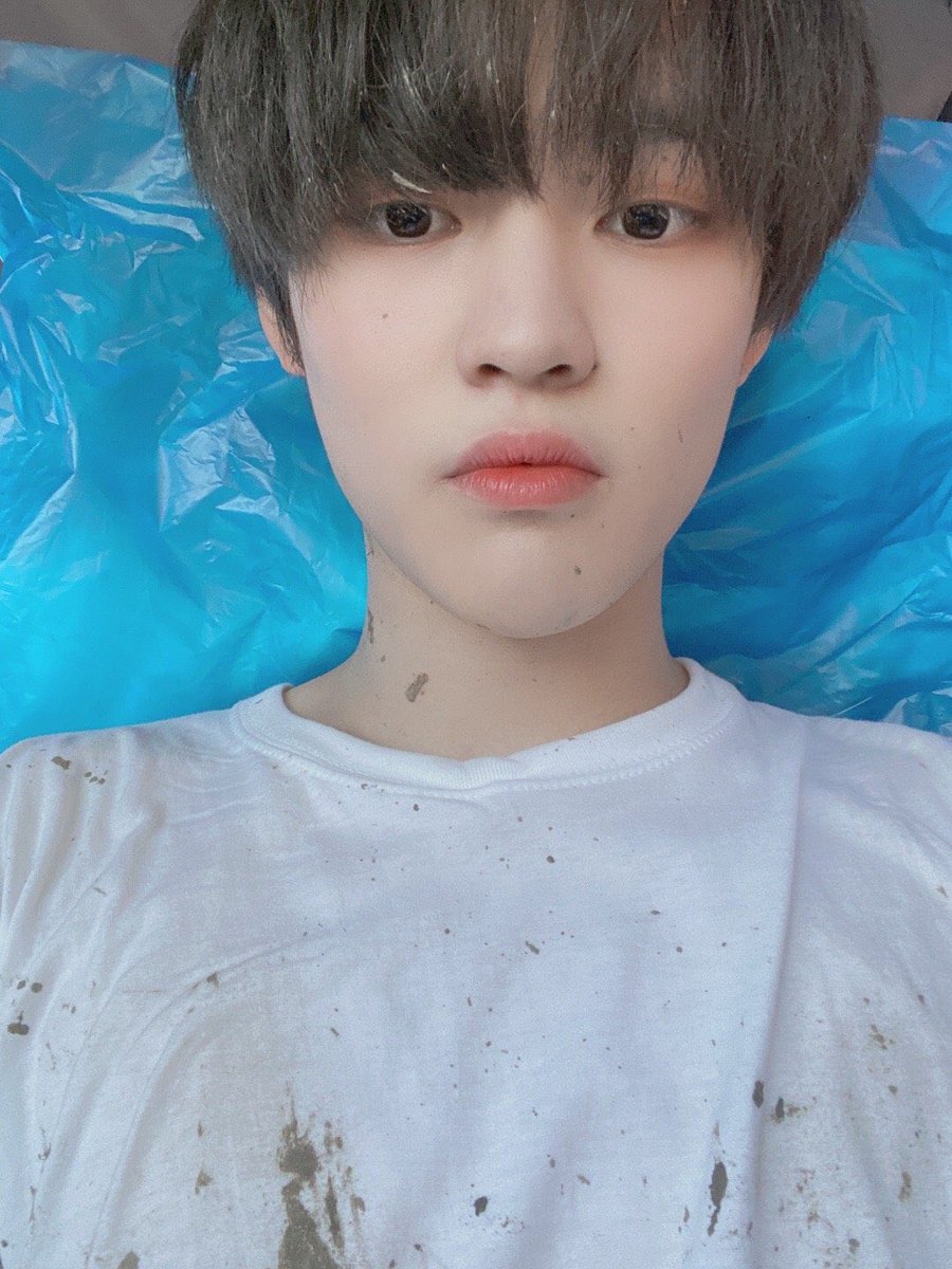 seaunsrats's tweet photo. บันทึกลูกรักปี 2020🍼

2020.06.22 วันนี้น้องมาสปอยล์อะไรไม่รู้คับ ตัวเลอะโคลนเต็มไปหมดเลย แต่ถึงอย่างนั้นผิวหนูขาวใสมากคับ เจ้าน่ารักของหม่ามิ๊💕
https://t.co/1GGMr88RPa https://t.co/uAhgrVtySH