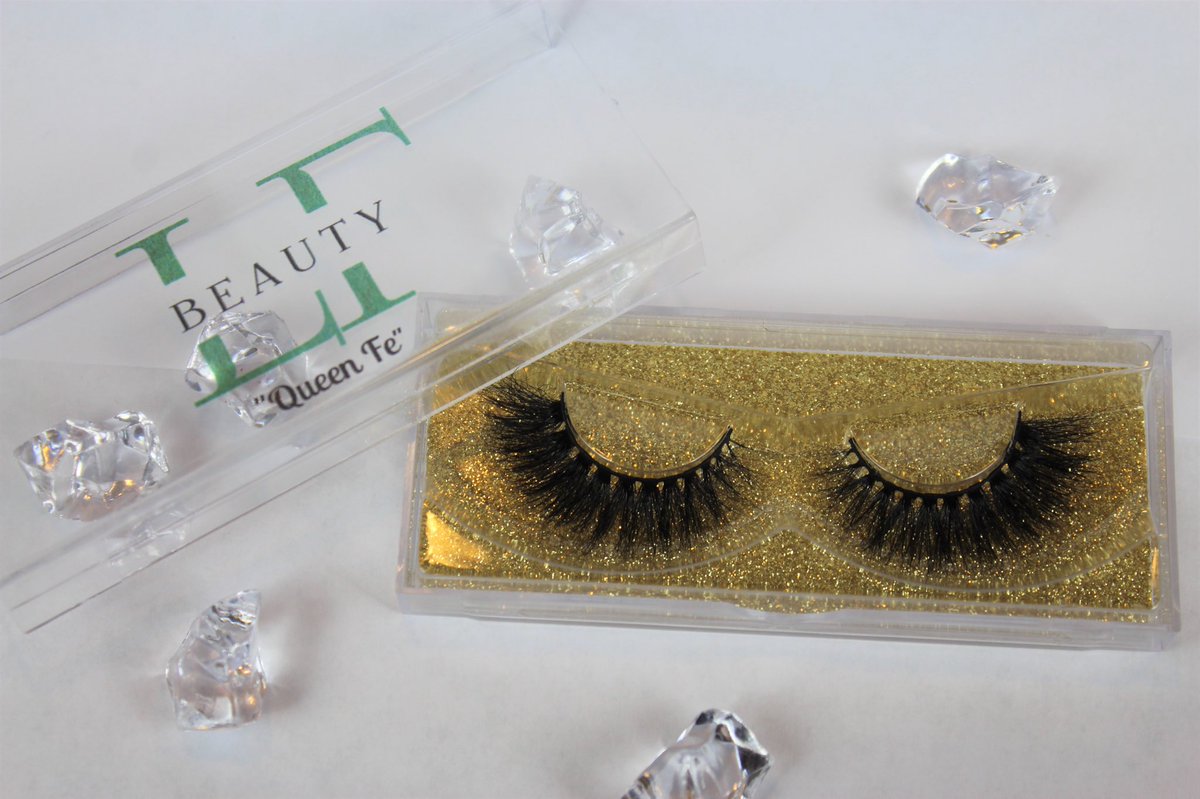 These are our Queen Fe style lashes! These definitely give your eyes the glam effect! Can be worn more than 5 times! #mink #3Dminks #lashes #lavishfebeauty #beauty #cosmetics #lavishfe #lavishfeboutique #queenfe #glam