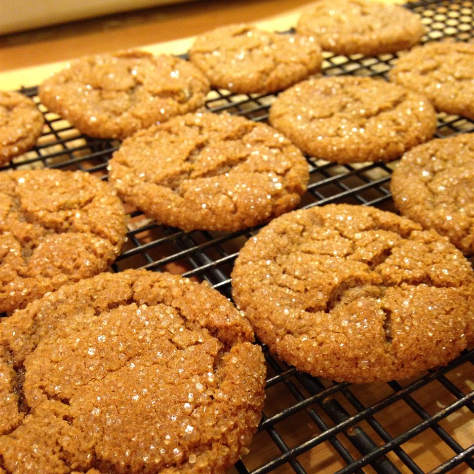 🍪 of the day | Triple the Ginger Cookies
Recipe▪allrecipes.com/recipe/9584/
 These are a real pain in the butt to make, but they are worth it. The best ginger cookies I have eve...
#cookieoftheday #cookies #recipes #baking