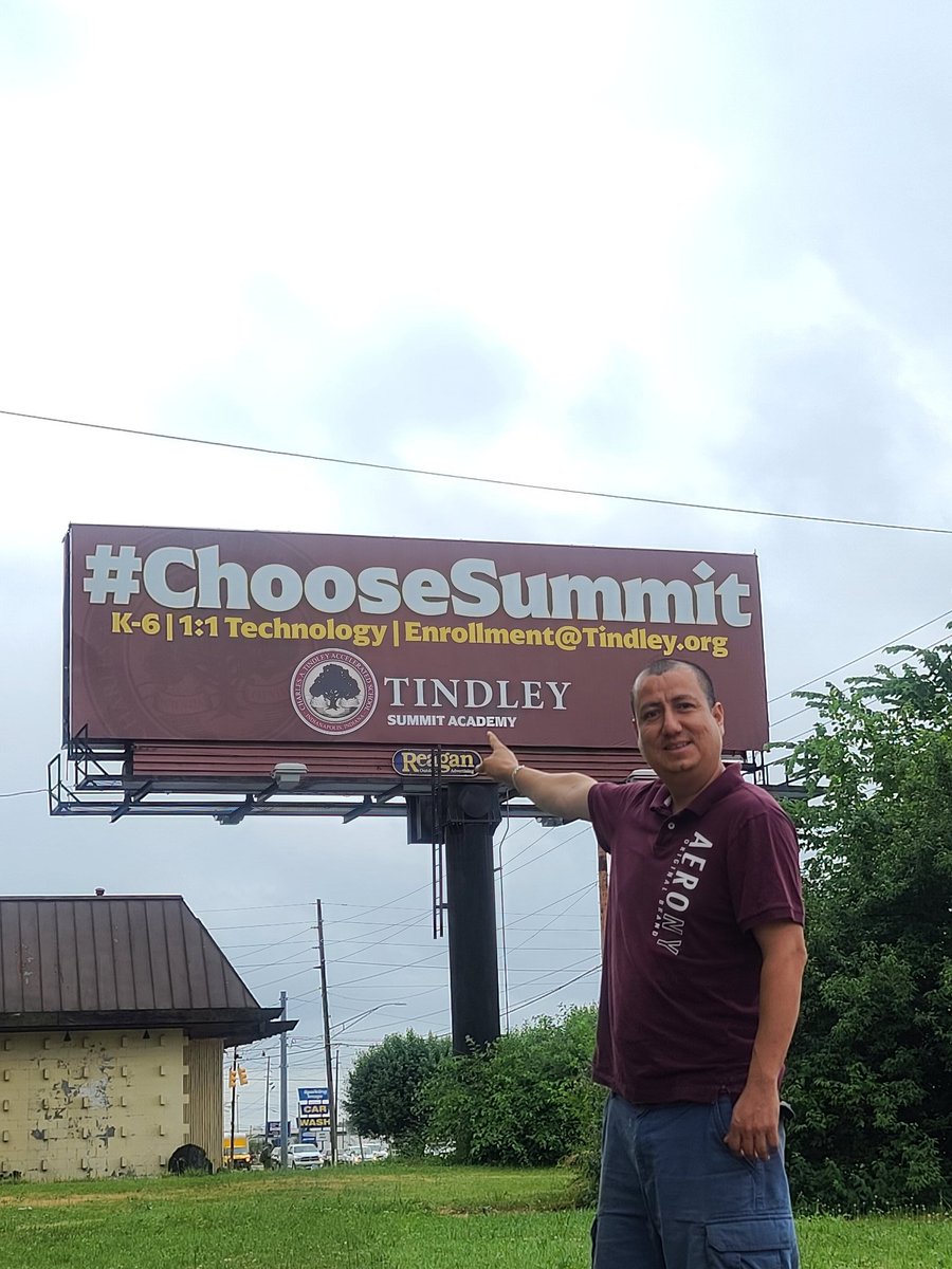 megamore86's tweet photo. @TindleySummit We found The sign!!! #choosesummit
@MrMcGuire_Teach
@TindleySummit #findoursignchallenge https://t.co/FHRjLxbXTz