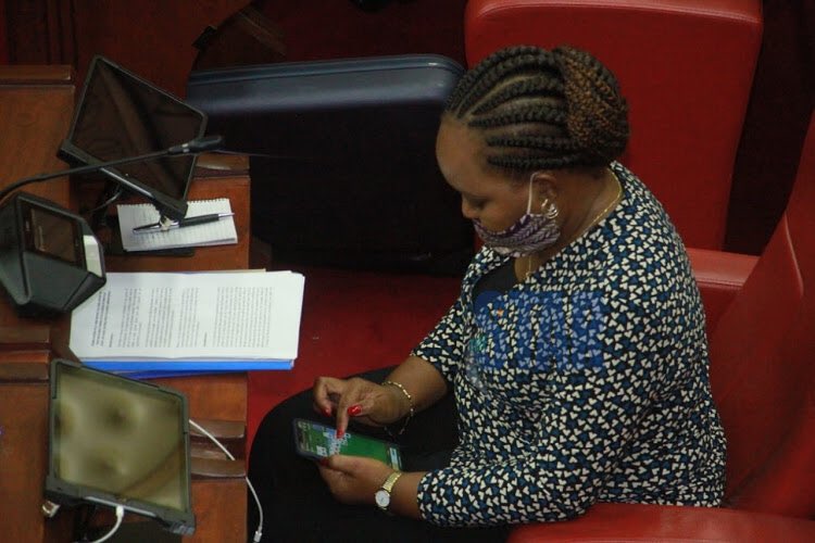 Cityboyyyyyy's tweet photo. Haha, she’s playing solitaire. This is the level of unbothered I aspire to be

#WaiguruImpeachment https://t.co/GvNuQB1XWC