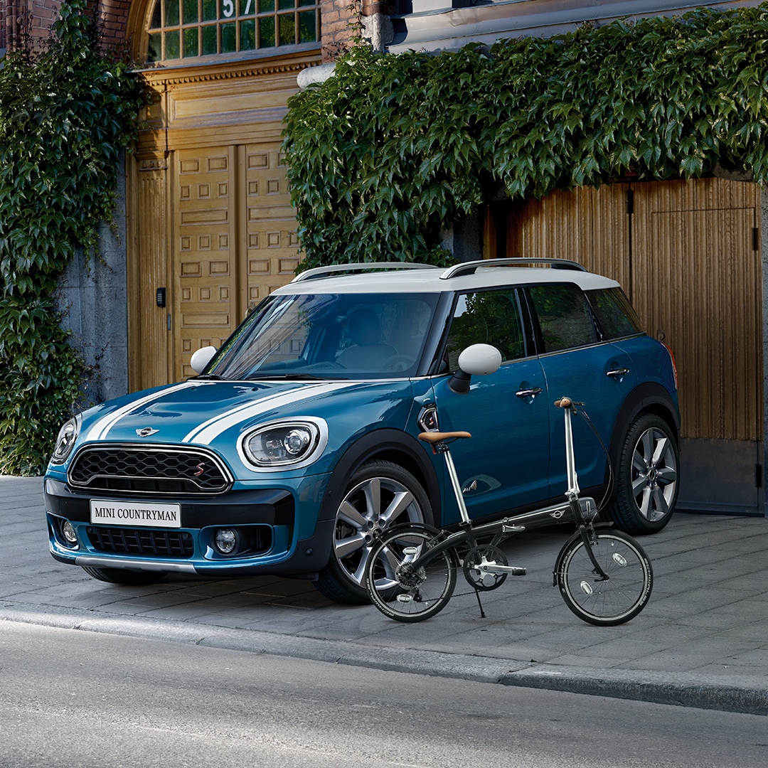 MINI je pripremio specijalnu ponudu za kupovinu MINI Countryman modela.
Uz kupovinu Countryman-a prvih 15 klijenata može da očekuje u svom prtljažniku i MINI gradski sklopivi bicikl. Upoznajte se sa ponudom: bit.ly/2YqYYm8