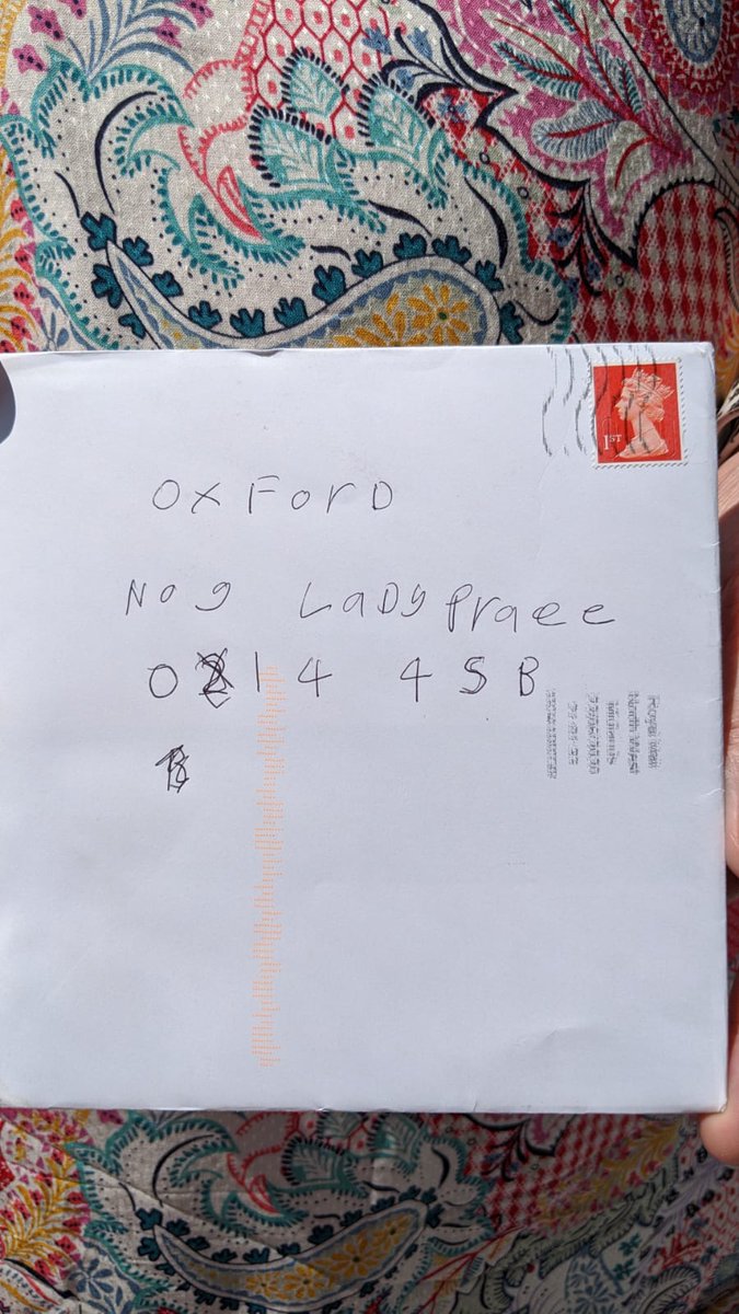 MariaSBlack's tweet photo. @RoyalMail how that got to us I will never know! No name and post code wrong! V impressed!! https://t.co/SLWBnHvBem