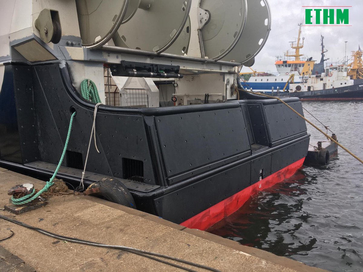 fipam_group's tweet photo. [Projet @ethm_maritime &amp; Padmos]
ETHM livre régulièrement depuis plusieurs mois des plaques en polyéthylène (plaques noires fixées sur la coque du bateau) 👏🚢

#FIPAMGROUP #Padmos https://t.co/v9UH515T4W