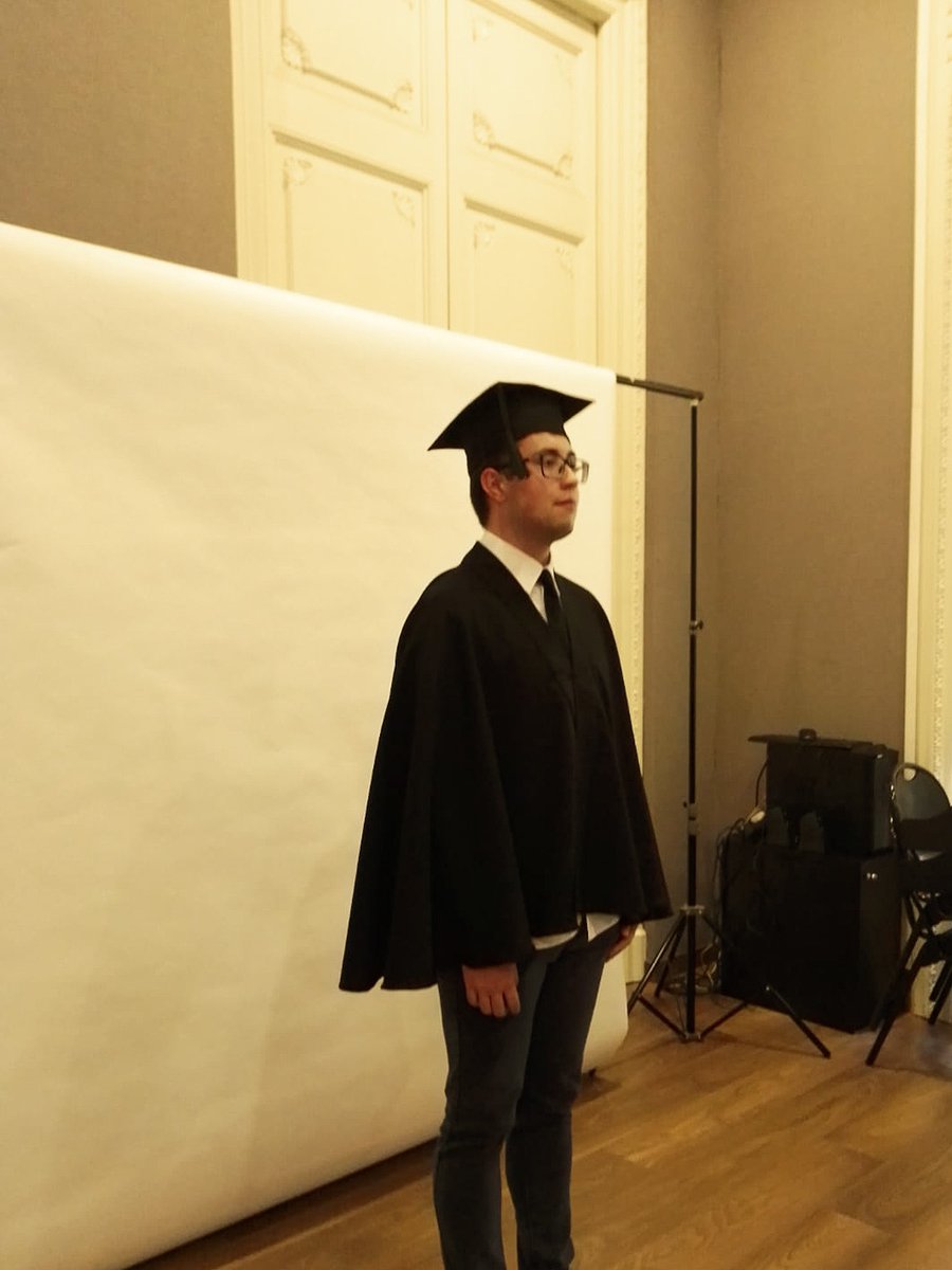 Sessió fotogràfica orles promoció 2016-2020.

Gràcies a @jordi_pt  ( alumne del Grau de Turisme) per proporcionar-nos la imatge. #degree  #university #graduation