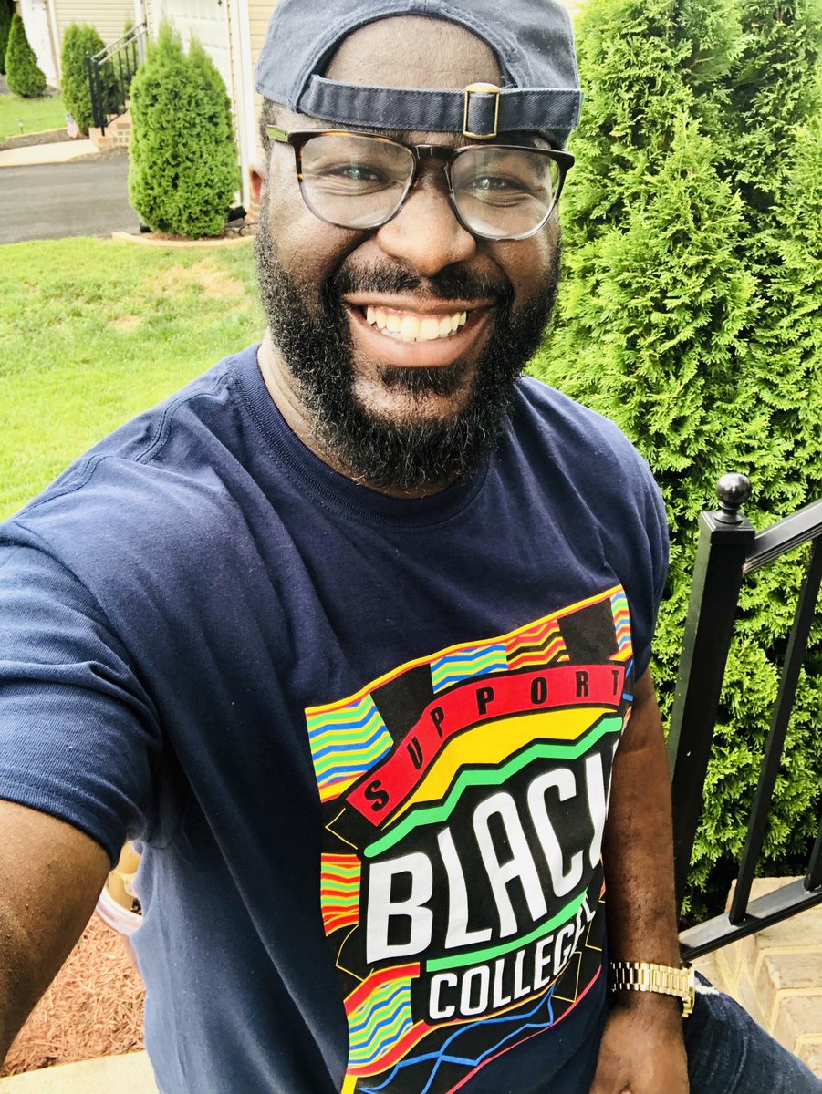 DM_UrFuturePrez's tweet photo. You see it! Virginia State University! @VSUTrojanAlumni @VSU_1882 @vsuaaonline #HailState #TwoTimeAlum #HBCUsMatter #VSU #ThisIsmyHBCU #SupportHBCUs
βπΎβπΎβπΎ #HappyFathersDay2020 https://t.co/U6R0jADHQS