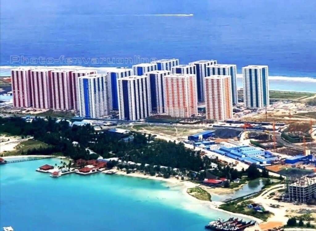 Shiru_She's tweet photo. Kotharu kosithakuge dhorufaiy nulaa musi nujehiyass nikamethi rahyethu meehayah thi flat dheebala heyonuvaane Thithanuga sathari dhamaageh vess ulhen dhaan mithibee 🤔  @ibusolih @MohamedNasheed https://t.co/gDruUpT7Pl