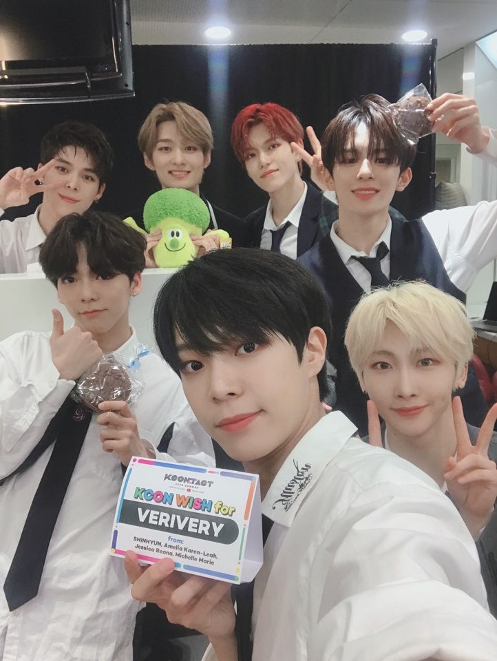 KCON_official's tweet photo. [KCON:TACT 2020 SUMMER]

Hoping #VERIVERY enjoyed these #KCONWISH es from #KCONTACT and #KCONers ! 
Thank you VERI much for coming! 

▶WATCH #KCONTACT NOW: https://t.co/r2LY9moQI2 
#KCON #KCON2020 #LetsKCON247 https://t.co/rElk1oE9VB