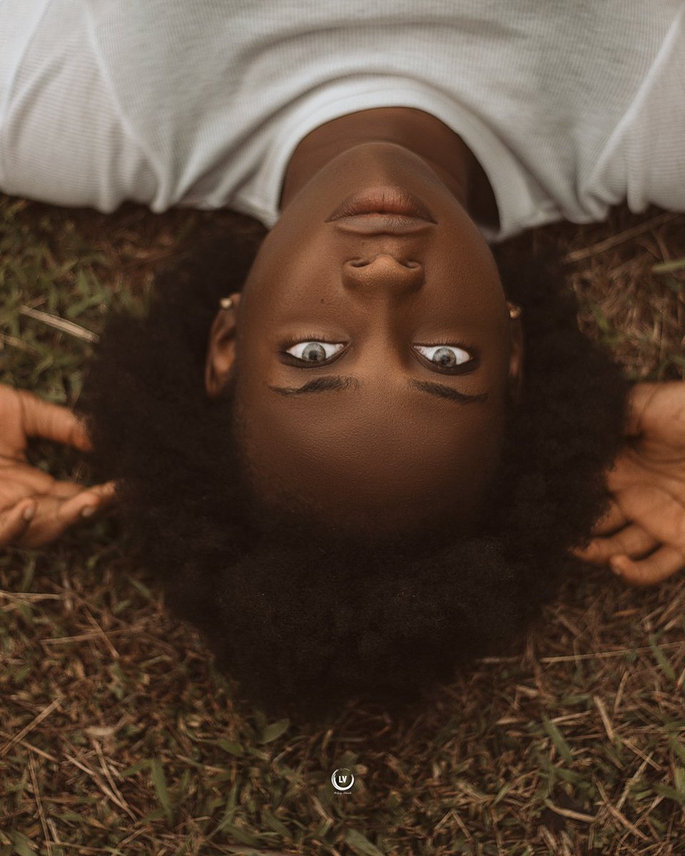 Loxy_visuals's tweet photo. A cloudy day is no match for a sunny disposition___📸

https://t.co/jp21jU9A1I

#loxyvisuals #nigerianphotographershub #photooftheday #lifestyle #creativity #beauty https://t.co/mkDOJKzFiA