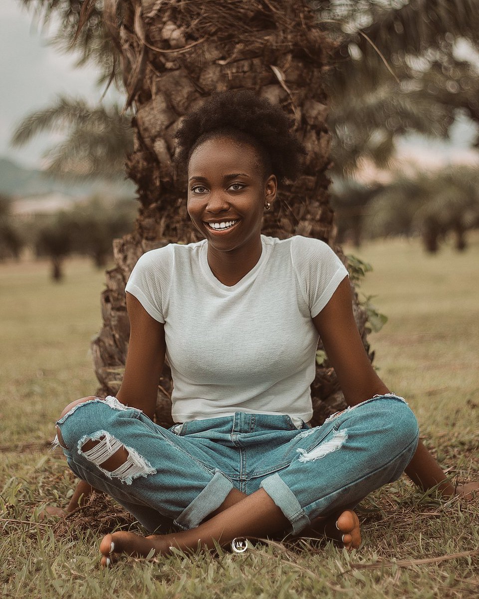 Loxy_visuals's tweet photo. A cloudy day is no match for a sunny disposition___📸

https://t.co/jp21jU9A1I

#loxyvisuals #nigerianphotographershub #photooftheday #lifestyle #creativity #beauty https://t.co/mkDOJKzFiA