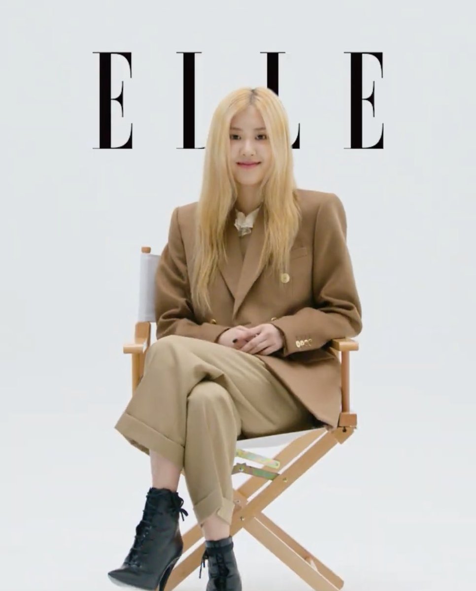 fIeurlalisa's tweet photo. look at them 😭 https://t.co/TGhd6GQXWw