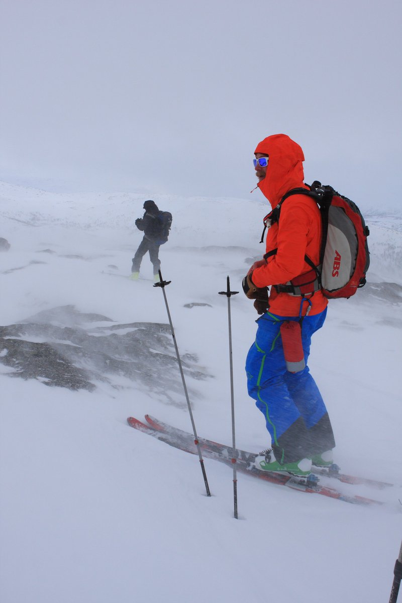 Pinto_Design's tweet image. Tänään vuorossa projektipäällikkömme ja arjen sankarimme Sasu Hokkanen. -Koronakevät peruutti alppimatkan, mutta katse on jo seuraavassa laskukaudessa ja kunnon ylläpitoa jatketaan aktiivisella lenkkeilyllä. Ehkäpä pian maraton?
#safebutconnected #pintodesign #etätyö #uusiarki