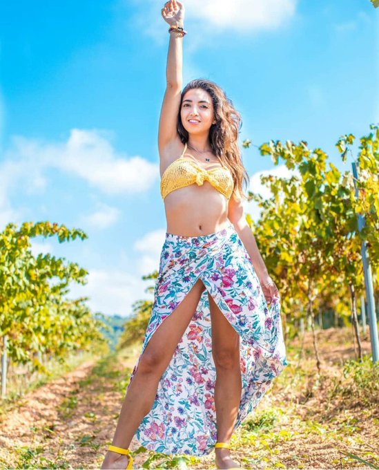 Watch Frida Sante's leaked NSFW photo on TwXstars