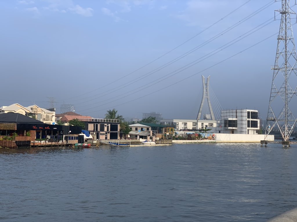 UdoOkonjo's tweet photo. The Iconic Ikoyi Bridge (notice how I removed the Lekki part of the name- 😆depends which angle you are looking from. Real estate like life is about perception. #IkoyiRising #realestateinvesting #realestatereallife
#realestaterockswithudo https://t.co/eHUSLUBEZI
