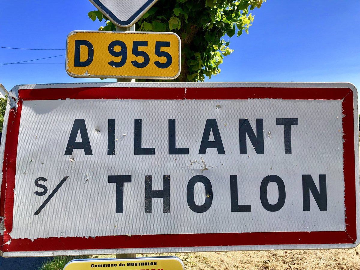 GLarrive's tweet photo. Aujourd’hui, j’ai mis le cap sur #Montholon, avec le nouveau maire Pascal Jolly & la maire déléguée d’Aillant-sur-Tholon Sophie Picon. #TeamYonne https://t.co/q3C5Sg0bbD