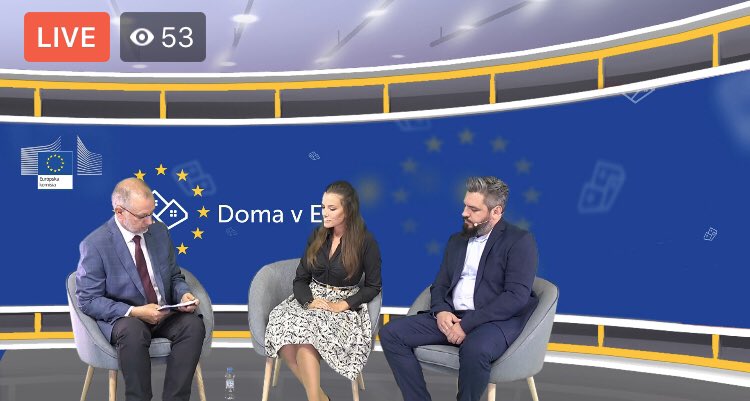 ZEKvSR's tweet photo. 🔴🎥 Sledujte naživo našu virtuálnu euroroadshow Doma v 🇪🇺EÚ
Rozprávame sa aj o tom, ako v novej situácii #coronavirus bude fungovať výmenný program #Erasmus.
Viac info na https://t.co/elZNOIPT6A.
#domavEU https://t.co/2Zp7XYUExM