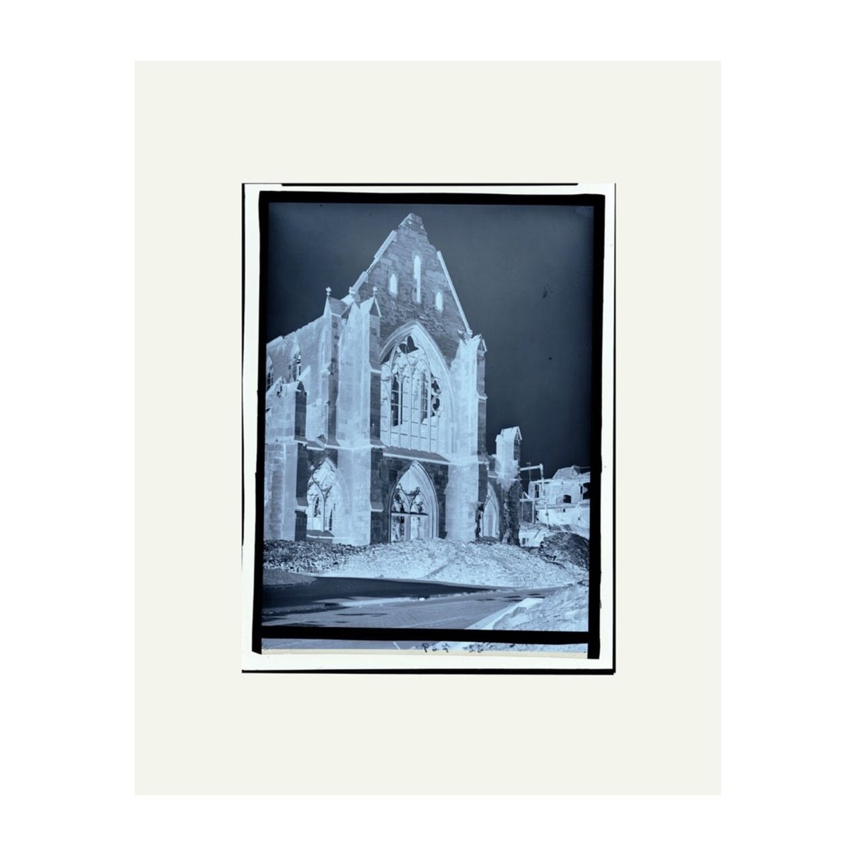After living in Istanbul in 2014 researching on buildings of the Ottoman and Byzantine period, Ola Kolehmainen has been working on photograohs representing the interiors of sacred buildings.

📷 'Minoritenkirche 1246/48 I (RB-Archiv Köln c.1946)' by #OlaKolehmainen