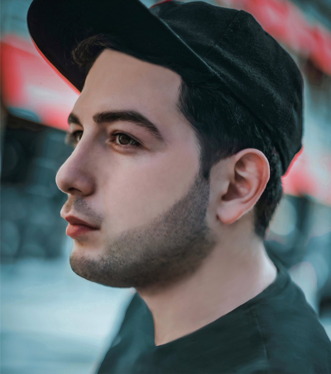 TuralTaqiyev's tweet photo. Tural Taqiyev | Portrait
Fotoya görə təşəkkür @rufatdadashovphoto 🙌🏻👏🏻#arte #behance #color #dribbble #effect #photography #photoshoot #post #portrait #portreitphotography #twitteraz #newyork #nyc #london #designer #photographer #turaltaqiyev #baku #aztwitter #azerbaijan https://t.co/jUXJC9AKUX