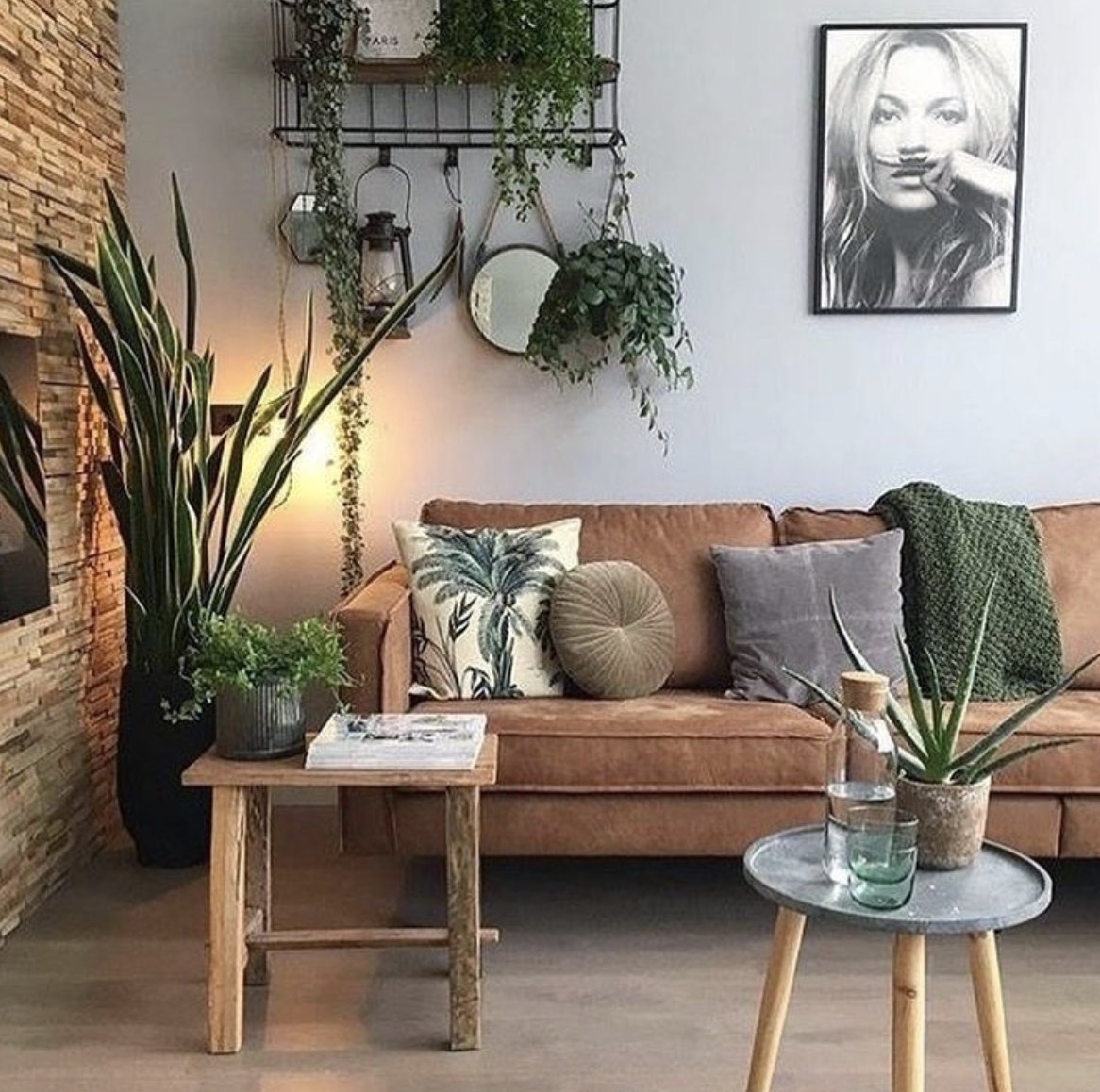 DeAlto_'s tweet photo. La vegetación tiene la capacidad de purificar el aire interior y refrescar la mente. Te compartimos algunas ideas de cómo incorporarlas 🌿 #FelizMartes #arquitectura #diseño #Plantas https://t.co/nrzNusCngs