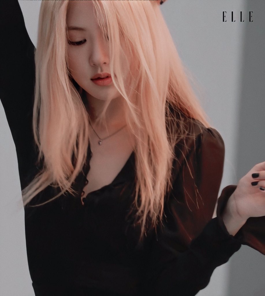 𝐑𝐎𝐒É 𝐄𝐋𝐋𝐄 𝐈𝐍𝐓𝐄𝐑𝐕𝐈𝐄𝐖— 𝘵𝘩𝘳𝘦𝘢𝘥 #로제  #ROSÉ  