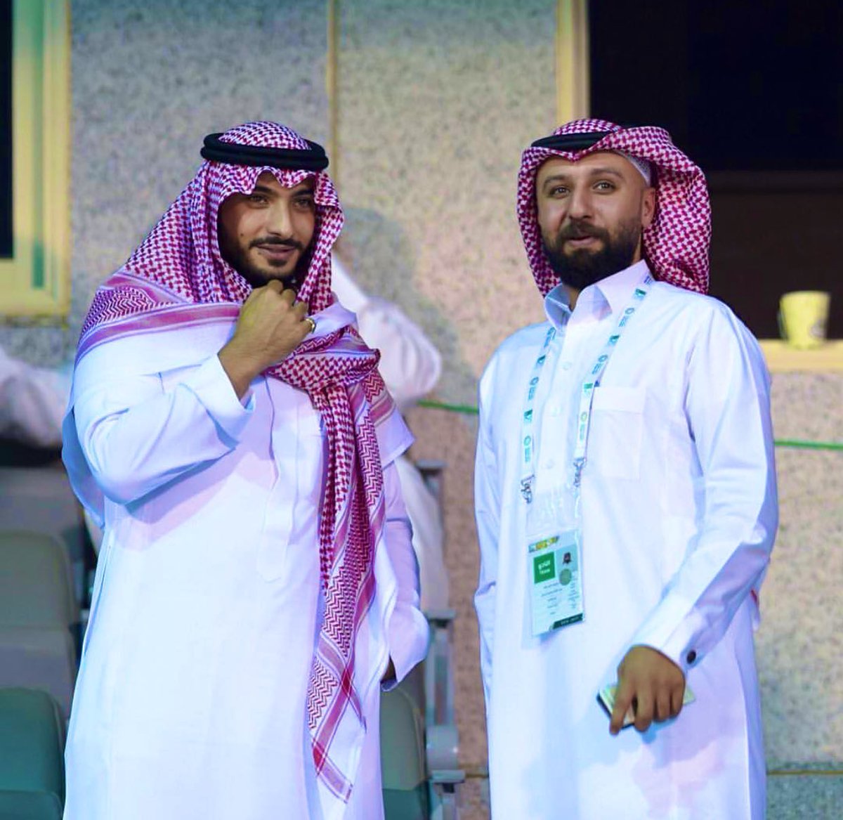 Abdullah_katb's tweet photo. الى جمهور الشباب:

يتعرض ش.خالد البلطان الى حملة "نتنه" تهدف الى الاضرار بخططه والى زعزعة ثقة الجماهير فيه، لاجديد في هذا، الجديد وبعد ان "فاح مافاح" هذه المره اكثر سرية "وقذارة" من سوابقها، وقف ضده صديقه قبل عدوه لم يتبقى له ولإدارته سوانا،قفوا معه فهو من سيعيد لنا الشباب 🖤🧡🤍 https://t.co/Hv2ylWUlyt