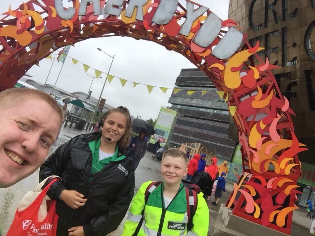 At St John Newport, we have  @StephenMNewport - without Ginge’s passion for the organisation and young people, our division would be totally different! I’m constantly asking for favours from you, because I know you’re always there to support me so THANK YOU! (7/11)