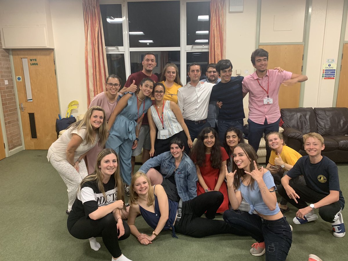 If I named every youth worker I’ve ever been involved with, I’d be Tweeting until  #YouthWorkWeek 2021! So, whether ‘youth worker’ is your job title or not, having worked with you in the past, I know you deserve many thanks from me. DIOLCH! (10/11)